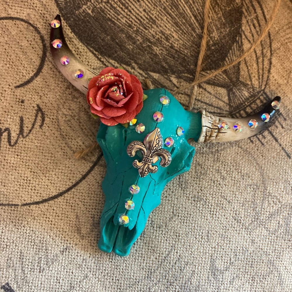 Cow skull hand painted and blinged